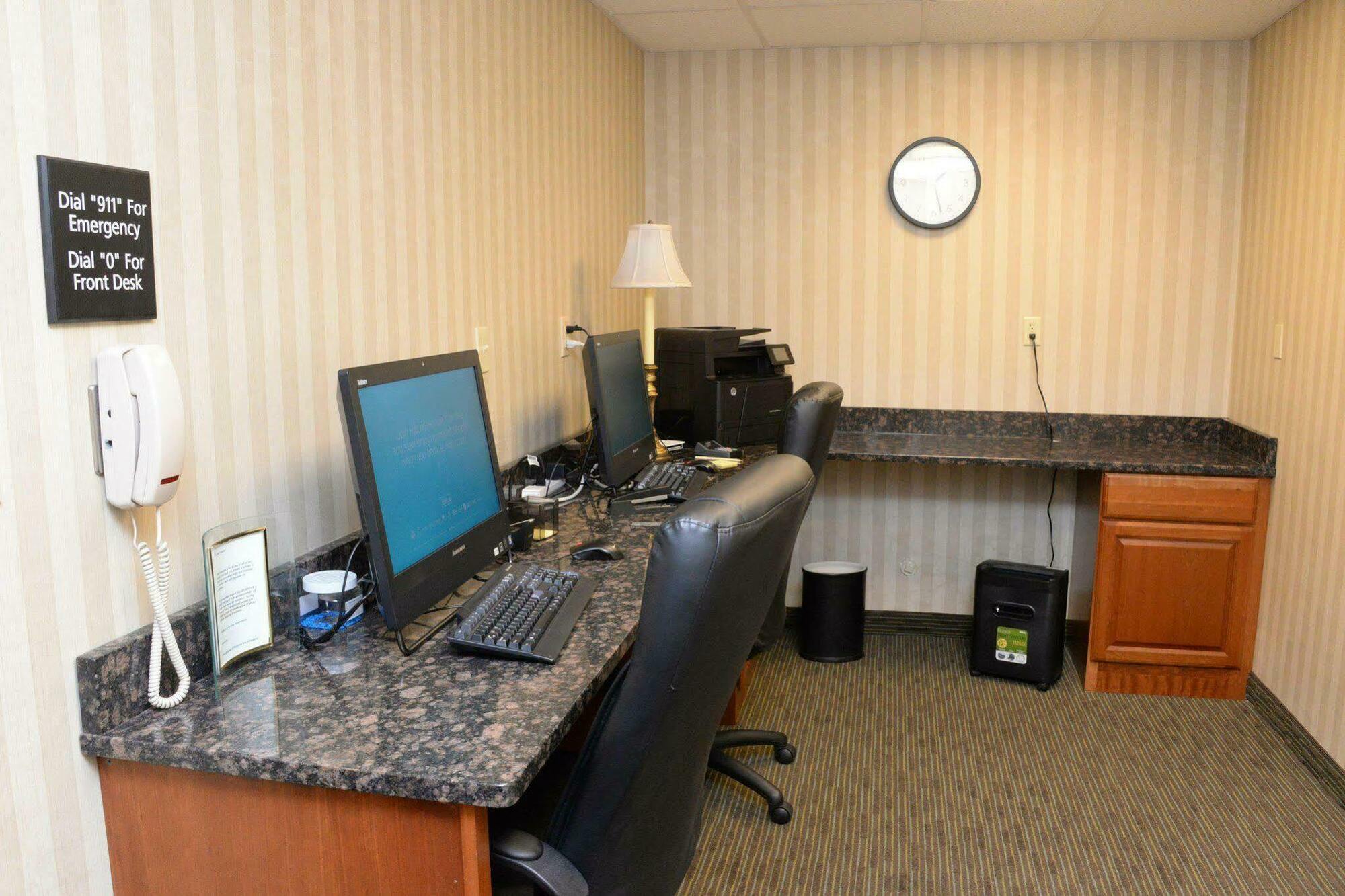 Hampton Inn أبينغدون المظهر الخارجي الصورة